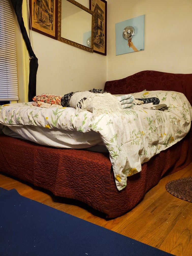 Full Size Bed Set + Beddings