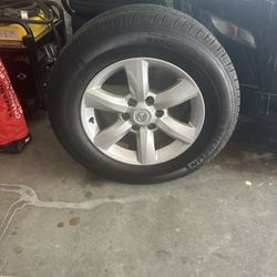 4 Lexus GS460 Wheels and Tires