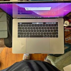 MacBook Pro (touchbar) 3.1/16/500