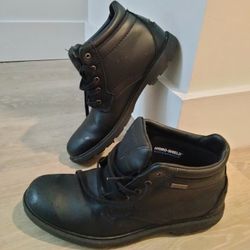 Men's Rockport. Size 9