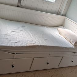 IKEA bed extendable hemnes