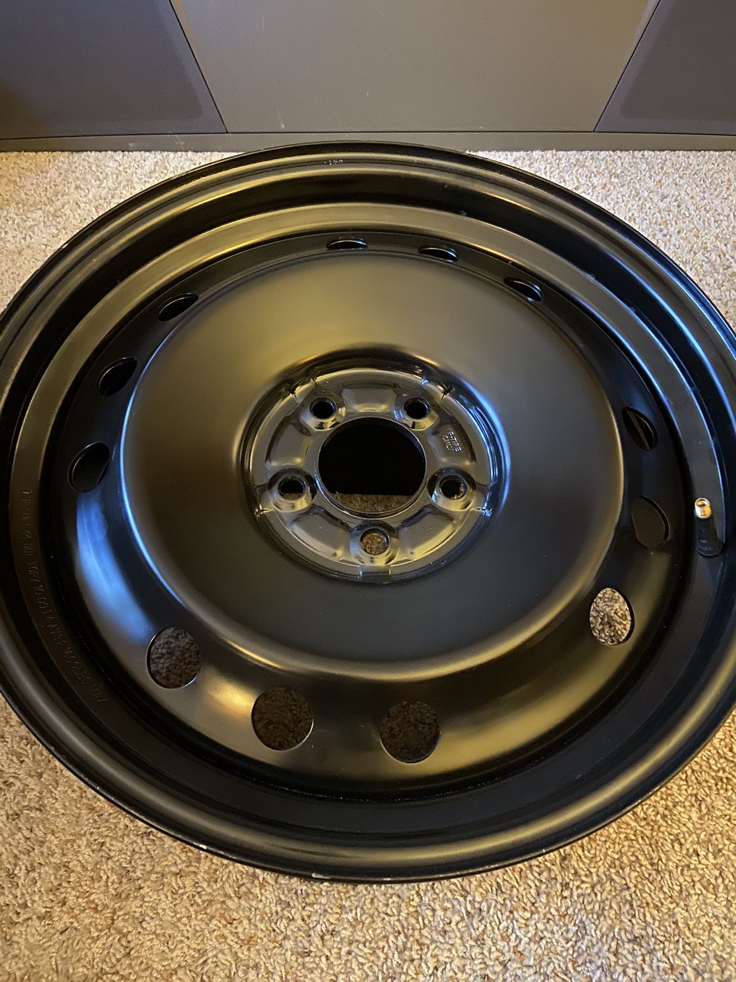 18x7.5 Replacement Tire Rim