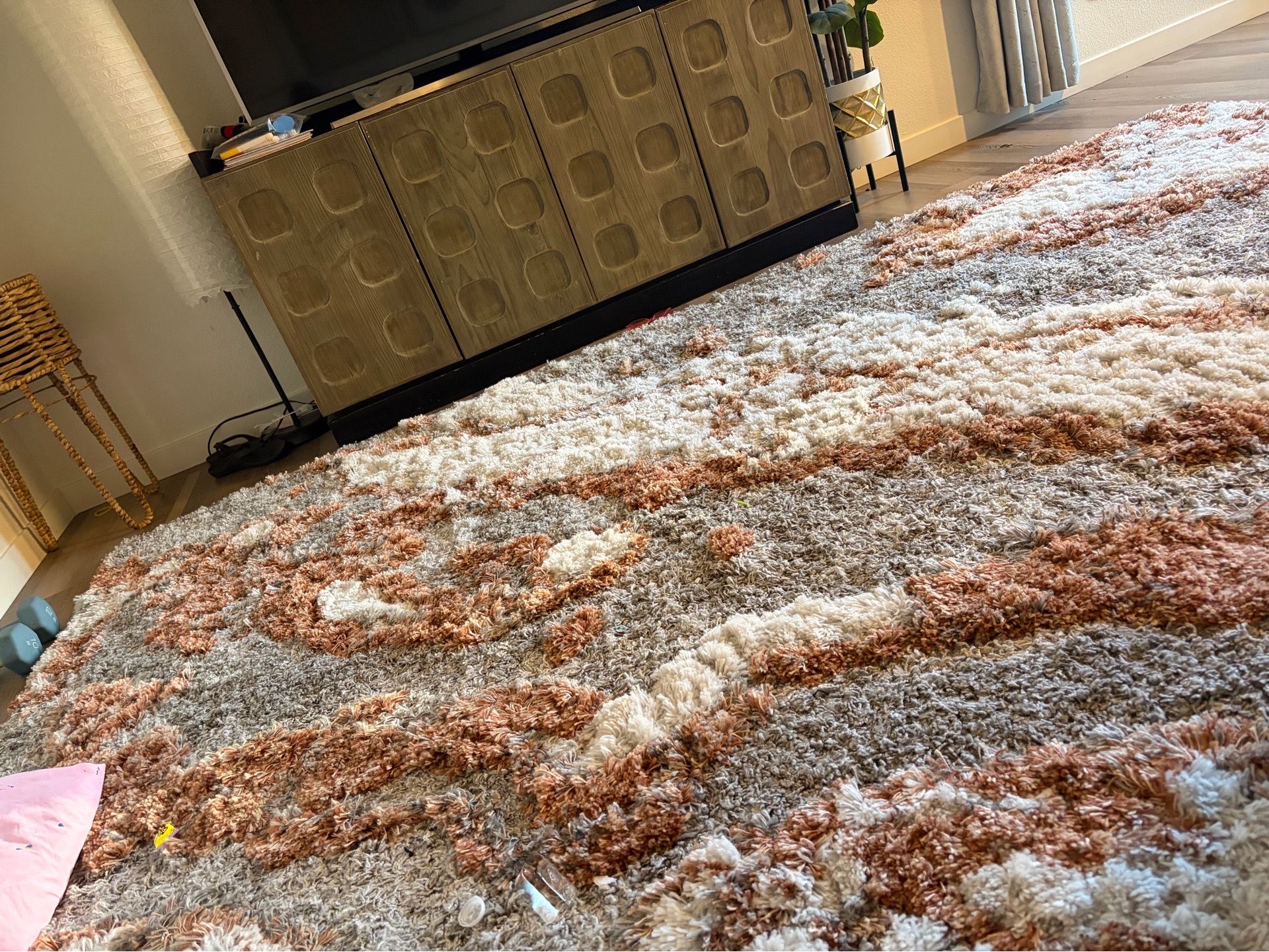 8 x 10 rectangular rug . Thick Pile and super heavy!