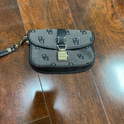 Dooney & Burke Wristlet 