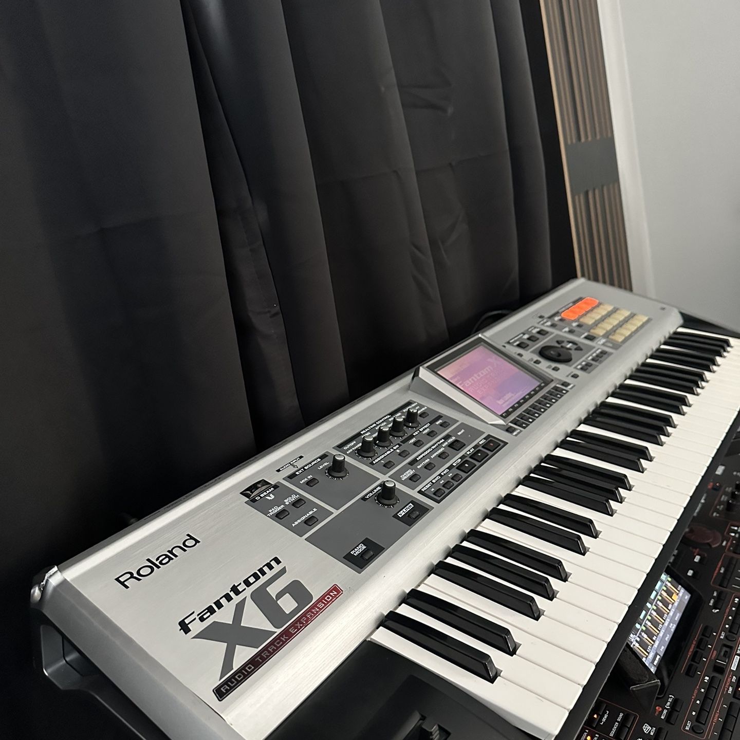 Roland Fantom X6 Synthesizer for Sale in Corona, CA - OfferUp