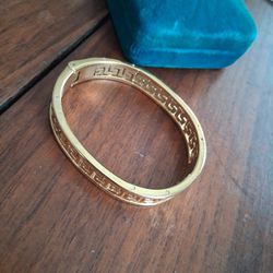 NEW WOMEN'S  GREEK KEY BANGLE CUFF BRACELET ST.INLESS STEEL YELLOW GOLD PLATED