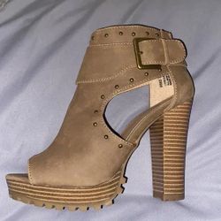 Brown Women’s Heels Size 6 1/2 