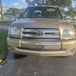 Toyota Tundra 