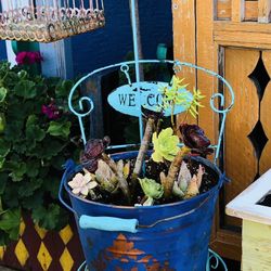PLANT STAND WITH POTTED PLANT