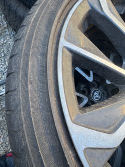 12.50 R18 LT Toyota corola stock tires and wheels