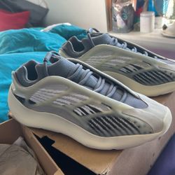Yeezy 700 V3 