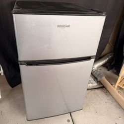 Small Refrigerator 