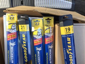 5 PCs of car windshields wipers don’t miss out !! Brand new sealed