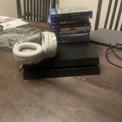 PS4 404GB Turtle Beach Headset 9 Disc Games