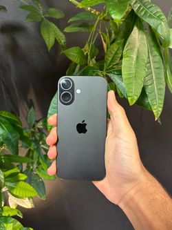 iPhone 16 - Unlocked - 128GB