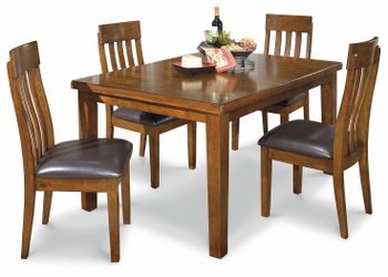 Dining table with 4 chairs - Like New