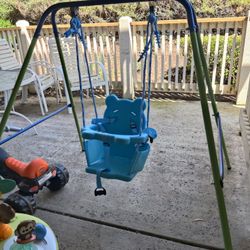 Swing Set Great Condition 