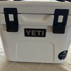 New YETI Roadie 15