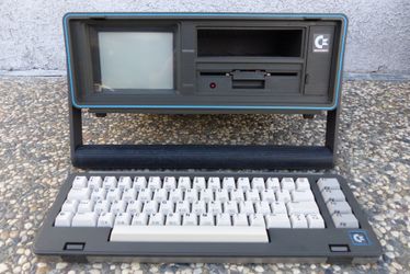 Commodore SX-64