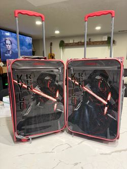 2 Star Wars suit cases
