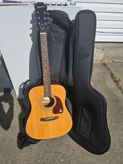 Epiphone PR-150NA Acoustic Guitar Bundle with Gig Bag, Book & Strings