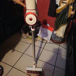 Rehargeable Vacuum 