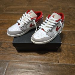 Jordan 1 Low Light Smoke Grey Gym Red