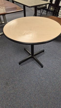 Round Breakroom Table
