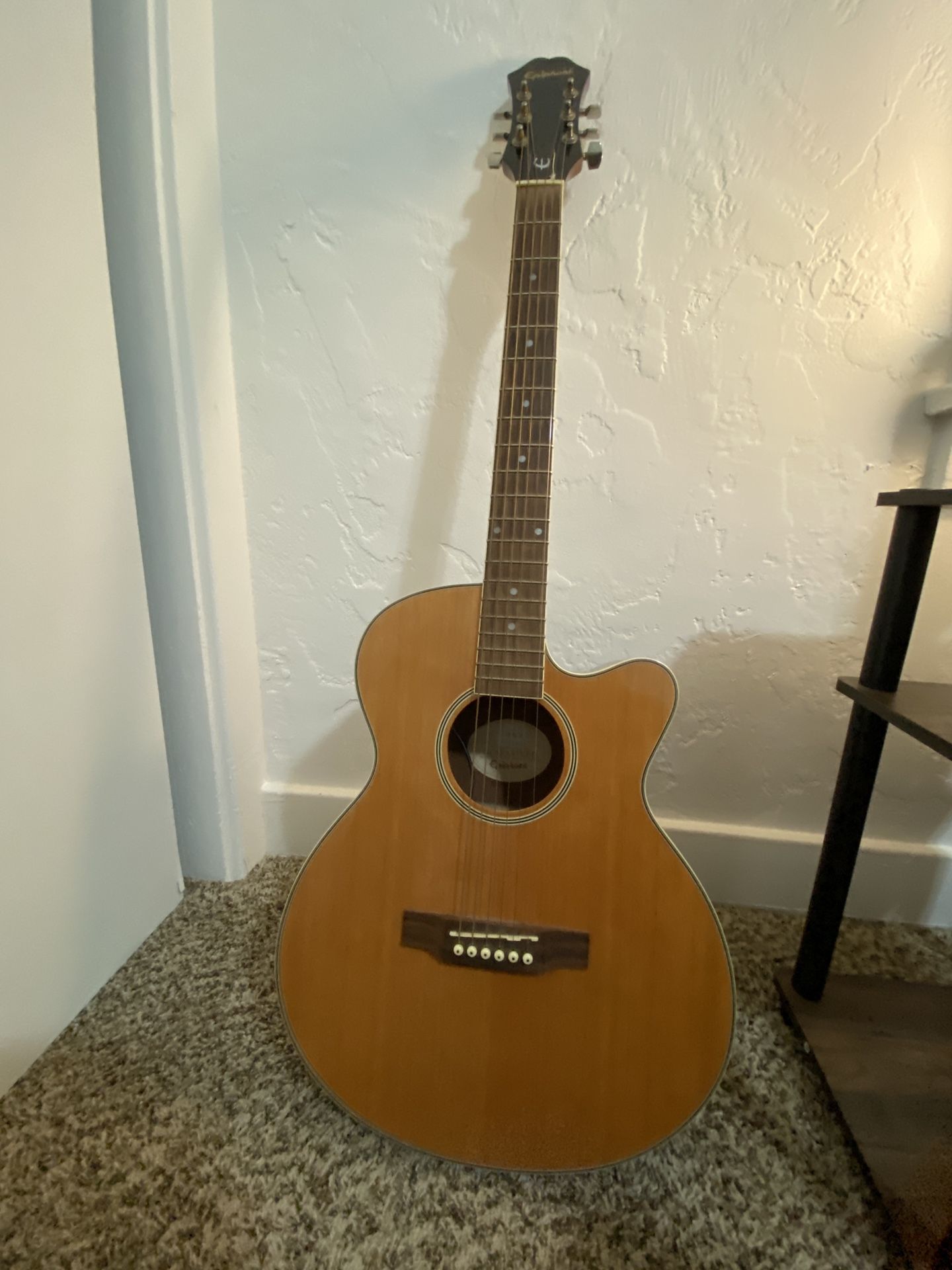 Acoustic Guitar: Epiphone PR - 4E NA