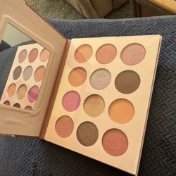 lil Miss USA Eyeshadow Palette 12 Shades Of Nude New