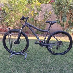CO_OP DIRT 1.1 MOUNTAIN BIKE 27.5 INCH LIKE NEW ( CHECK MY OTHER BIKES)