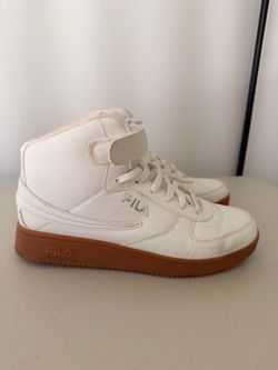 FILA Mid Top Sneakers White Gum Sole Men’s Size 9 LIKE NEW