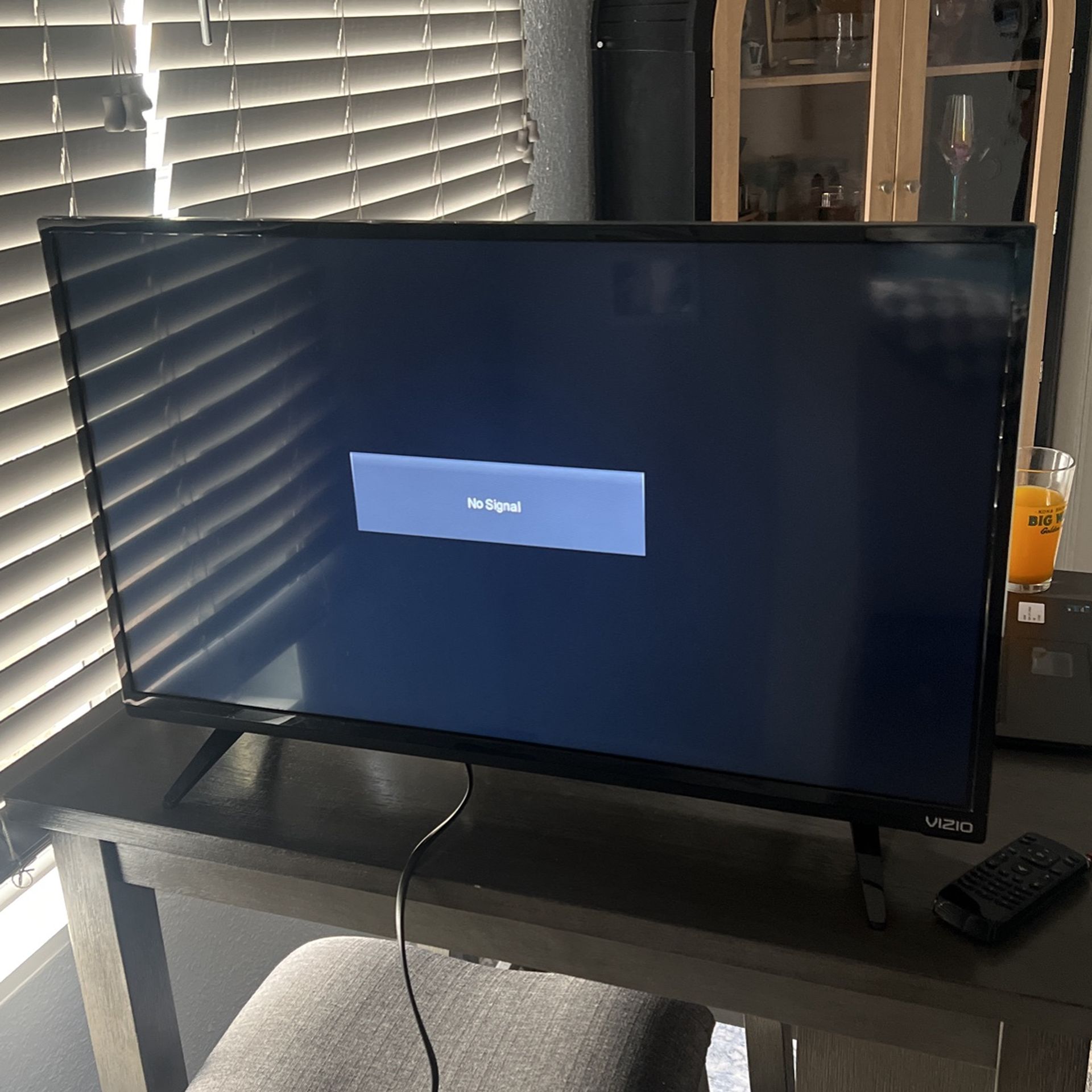 Vizio 32” LED TV - $100 OBO