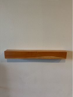 Wall floating mantle