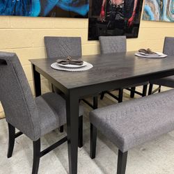 Stylish Dining Room Set. 