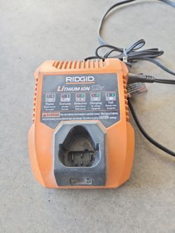 RIDGID 12V Lithium-Ion Battery Charger