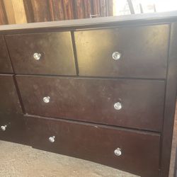 Dressers 3 Piece 