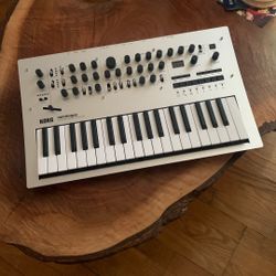 Korg minilogue
