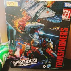 Transformers Earthrise Skylynx