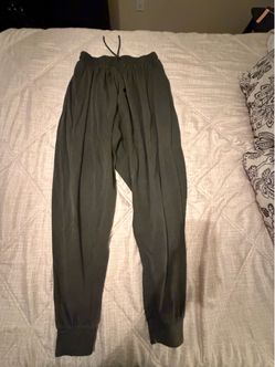 YLA HAREM PANTS SIZE MD GREEN
