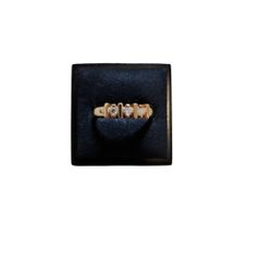 Size 7 Vintages Gold Toned Anniversary Past Present Future Ring