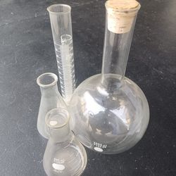 Pyrex Lab Glassware 5 Piece Flask Cylinder