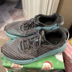 Women’s Hoka Shoes 