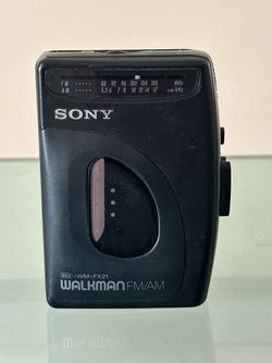Vintage Sony Walkman WM-FX21 AM/FM Radio Cassette Player