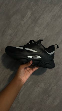 Dior b22 size 8.5 men’s negotiating price
