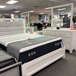 white/gray 5pc Bedroom Set W/ LED Lights (Brand New) For Sale 30% Off W/ FREE MATTRESS