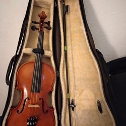 Andrew Schroetter 410, 3/4 Violin.... With Bow and Case