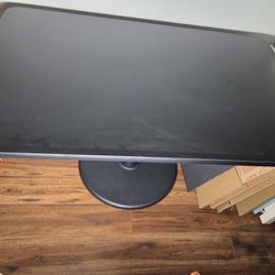 
🏡 Brand New Table – Dining, Desk, or Utility Table – $140