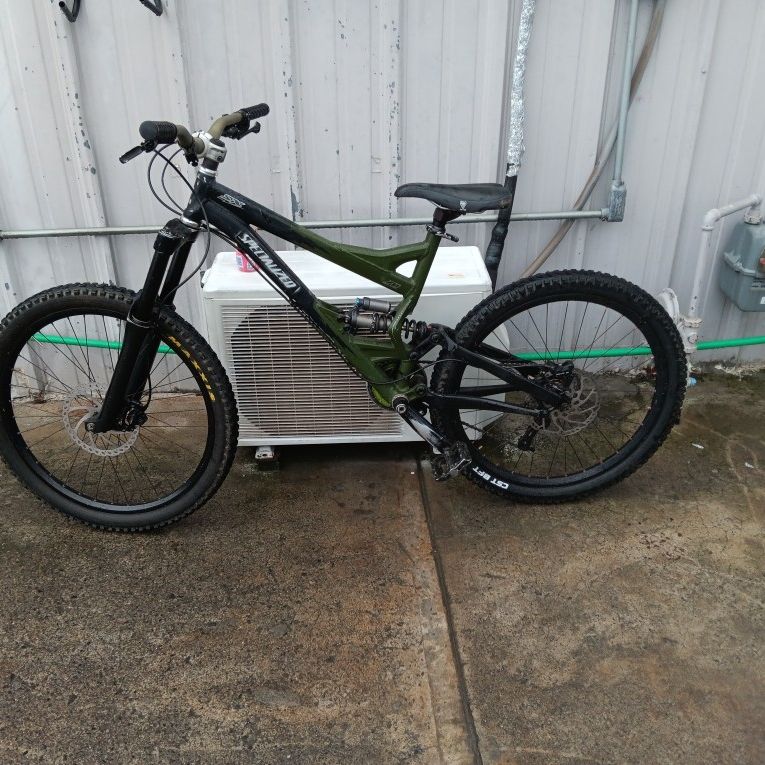 Full Suspension Speilized  Mountain Bike 