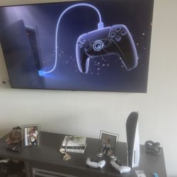 Ps5 W/ One Controller
